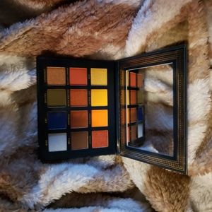 Ace Beauty eyeshadow palette